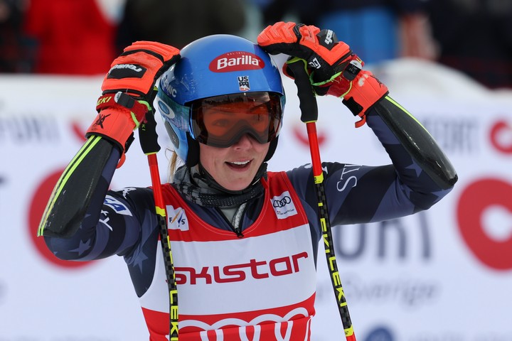 Shiffrinová sa vyrovnala Stenmarkovi, Vlhová štvrtá